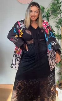 BLUSA ENCAJE NEGRA